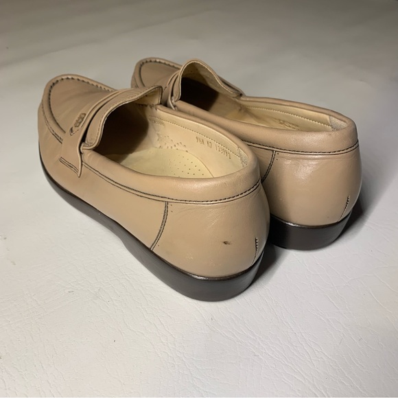 SAS Tan Beige Easy Slip On Toe Flats Women’s Size 9.5 N - Picture 7 of 14